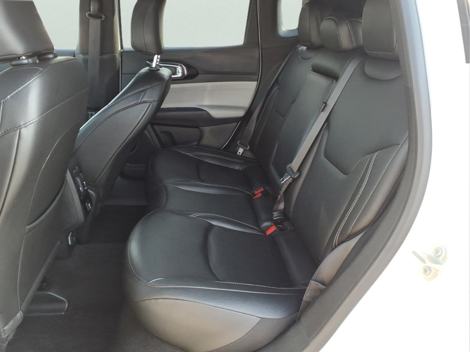 Used 2025 Jeep Compass Limited AWD/4WD image 23