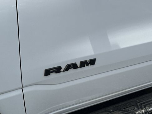 Used 2020 RAM 1500 Big Horn AWD/4WD image 15