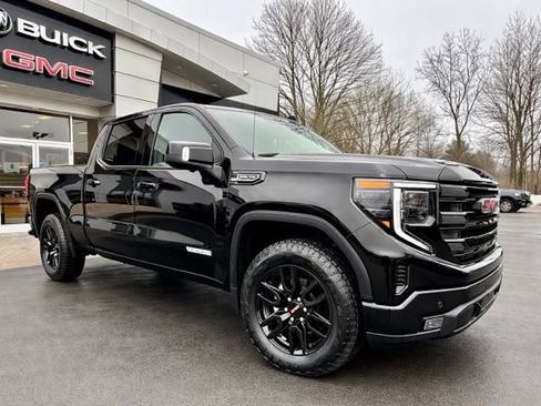 Used 2025 GMC Sierra 1500 Elevation w/ Elevation Premium Package image 6