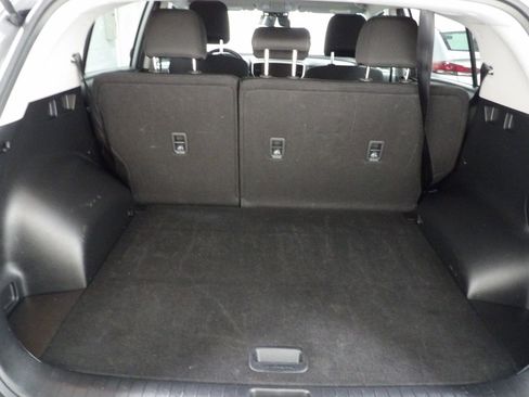 Used 2022 Kia Sportage LX image 6