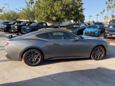 Used 2025 Ford Mustang GT Premium w/ GT Performance Package image 6