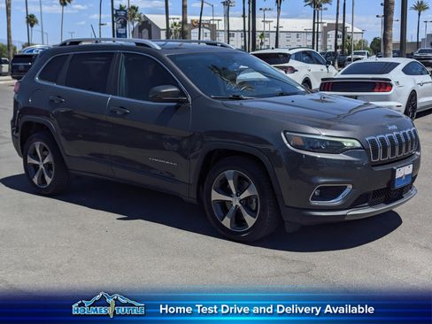 Used 2019 Jeep Cherokee Limited w/ Technology Group FWD image 1