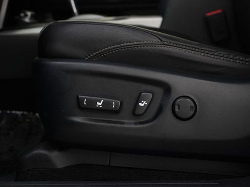 Used 2018 Toyota 4Runner SR5 Premium image 21