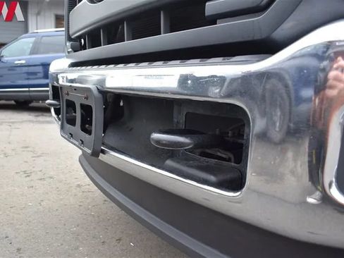 Used 2016 Ford F550 4x4 Regular Cab Super Duty image 32