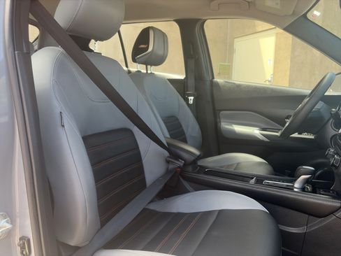 Used 2023 Nissan Kicks SR w/ SR Premium Package FWD image 27