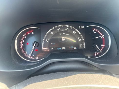 Used 2025 Toyota RAV4 XLE AWD/4WD image 10