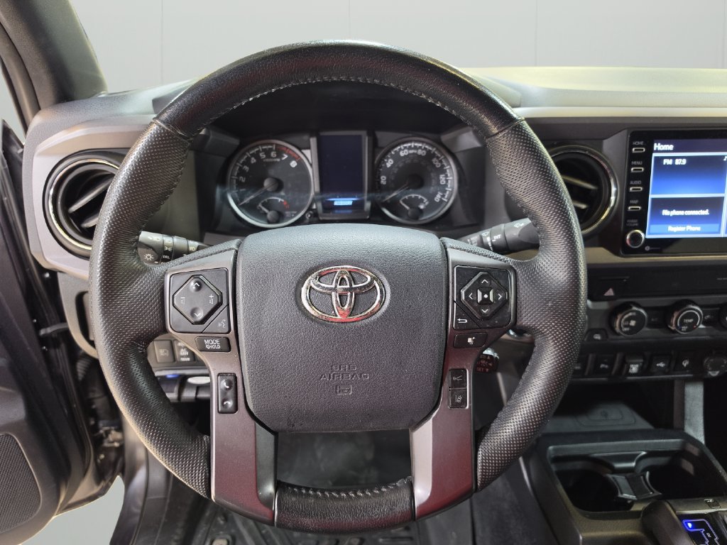Used 2020 Toyota Tacoma TRD Off-Road w/ Technology Package AWD/4WD image 28