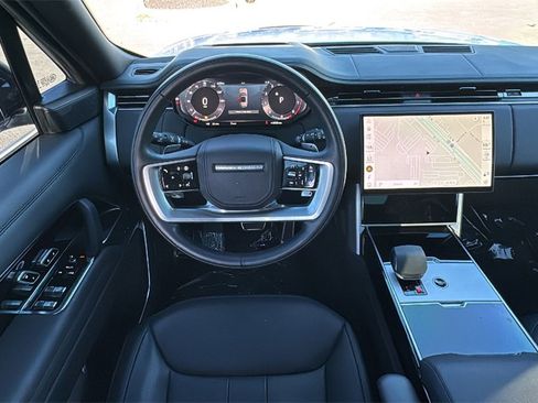 Used 2024 Land Rover Range Rover Long Wheelbase Autobiography image 31