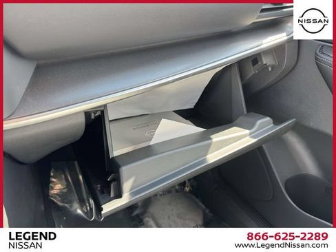 Certified 2024 Nissan Rogue SV AWD/4WD image 36