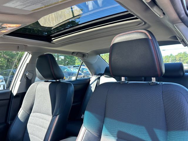 Used 2017 Toyota Camry SE w/ Moonroof Package FWD image 20