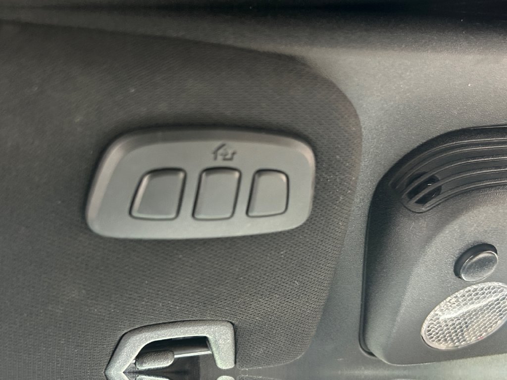 Used 2019 Ford Mustang Premium RWD image 21