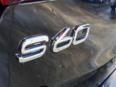 Certified 2023 Volvo S60 B5 Ultimate w/ Climate Package image 9