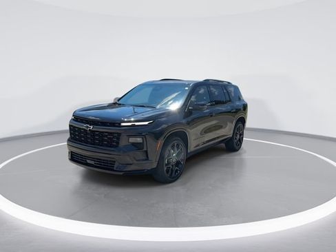 Used 2026 Chevrolet Traverse RS FWD image 3