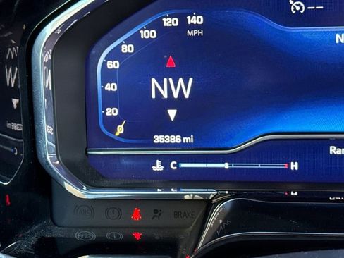 Used 2025 Chevrolet Silverado 1500 LT image 36