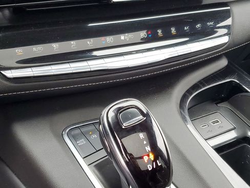 Used 2023 Cadillac Escalade Sport w/ LPO, ONYX Package image 16