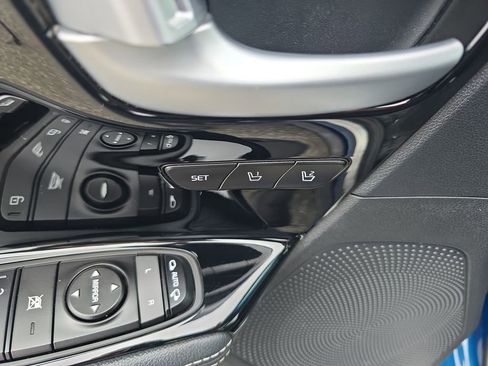 Used 2017 Kia Niro Touring image 29
