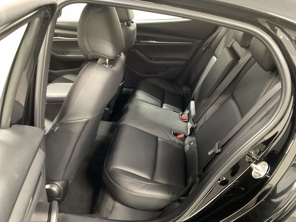 Used 2022 MAZDA MAZDA3 s FWD image 19