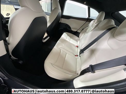 Used 2021 Tesla Model S Plaid image 18