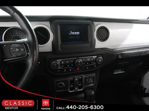 Used 2021 Jeep Wrangler Unlimited Sport AWD/4WD image 9