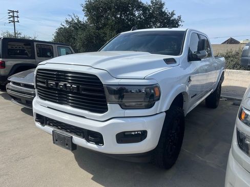 Used 2020 RAM 2500 Laramie w/ Night Edition image 3