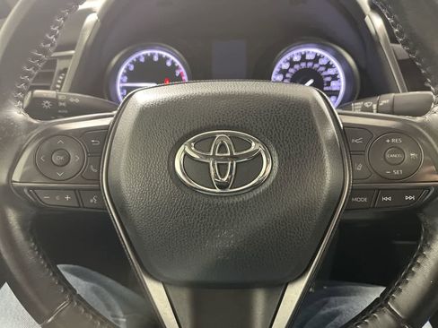 Used 2021 Toyota Camry SE image 16