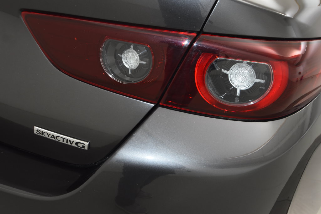 Certified 2025 MAZDA MAZDA3 s FWD image 36