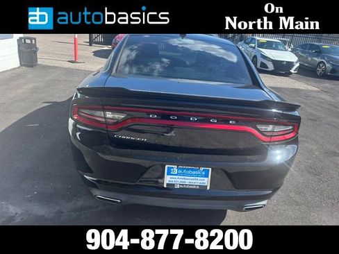 Used 2016 Dodge Charger SXT RWD image 5