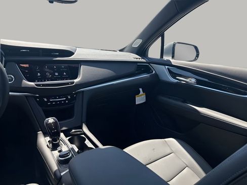 New 2026 Cadillac XT5 Premium Luxury w/ LPO, ONYX Package FWD image 28