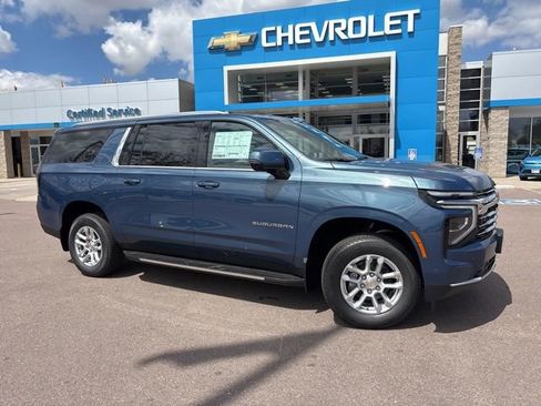 New 2026 Chevrolet Suburban LT w/ Comfort Package AWD/4WD image 1