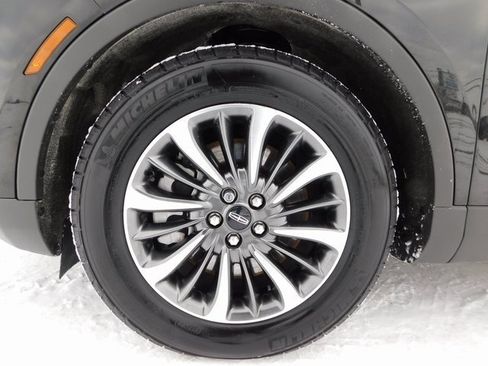 Used 2023 Lincoln Nautilus AWD w/ Premium Package image 10