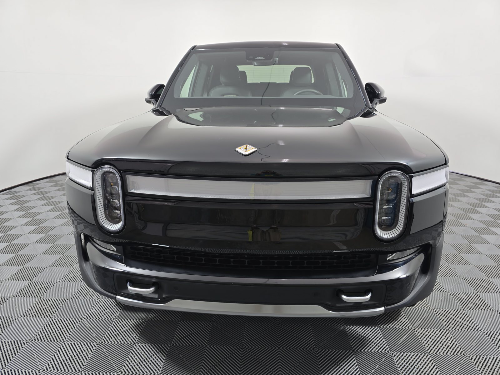 Used 2022 Rivian R1T Adventure AWD/4WD image 8