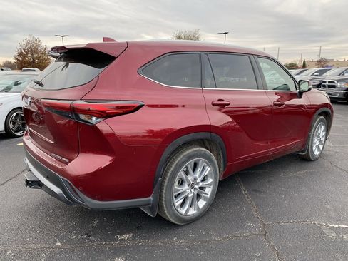 Used 2021 Toyota Highlander Limited image 5
