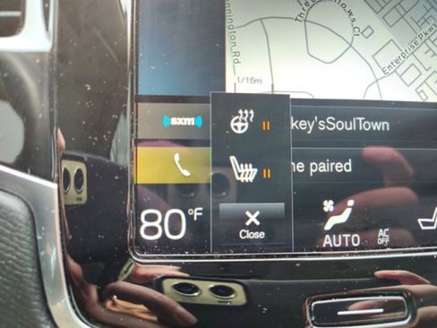 Used 2021 Volvo XC90 T6 Momentum w/ Advanced Package image 27