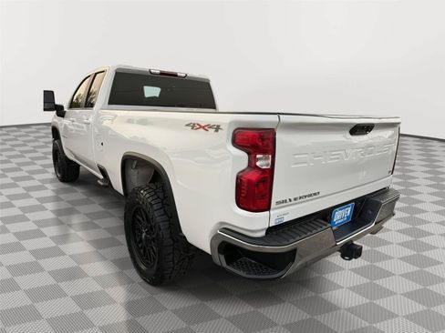 Used 2024 Chevrolet Silverado 2500 LT AWD/4WD image 7