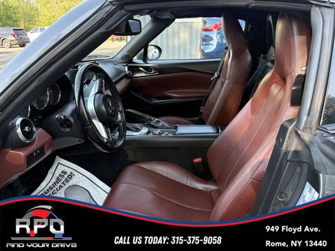 Used 2019 MAZDA MX-5 Miata RF Grand Touring RWD image 10