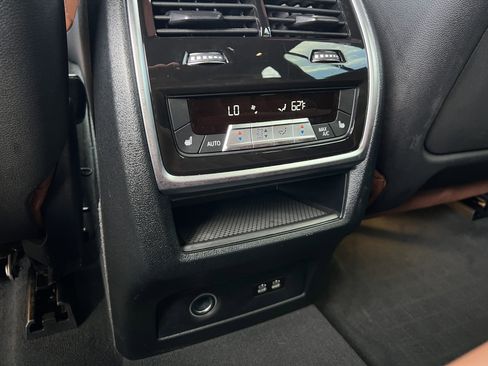 Used 2024 BMW X5 xDrive40i w/ M Sport Package image 32