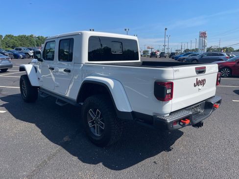 Used 2024 Jeep Gladiator Mojave AWD/4WD image 14