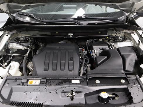 Used 2023 Mitsubishi Eclipse Cross LE image 17