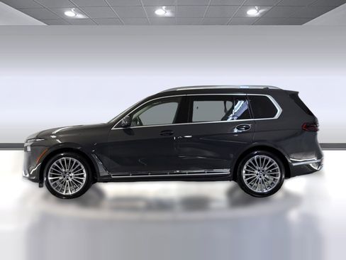 New 2026 BMW X7 xDrive40i w/ Premium Package image 2