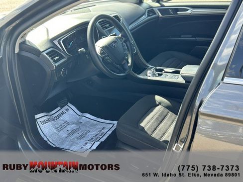 Used 2019 Ford Fusion SE image 10