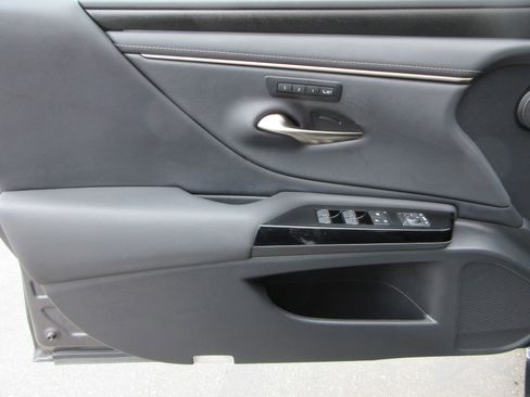 Used 2023 Lexus ES 250 w/ Premium Package image 27