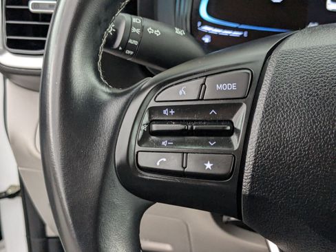 Certified 2023 Hyundai Venue SEL image 19