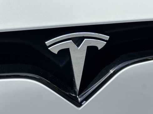 Used 2024 Tesla Model X AWD/4WD image 32