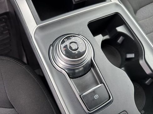 Used 2024 Ford Edge SE w/ Black Appearance Package image 21