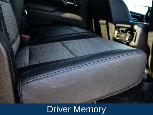 Used 2024 Chevrolet Silverado 1500 ZR2 w/ Technology Package image 13