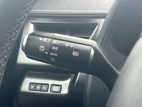 Used 2024 Lexus UX 250h FWD w/ Premium Package image 27