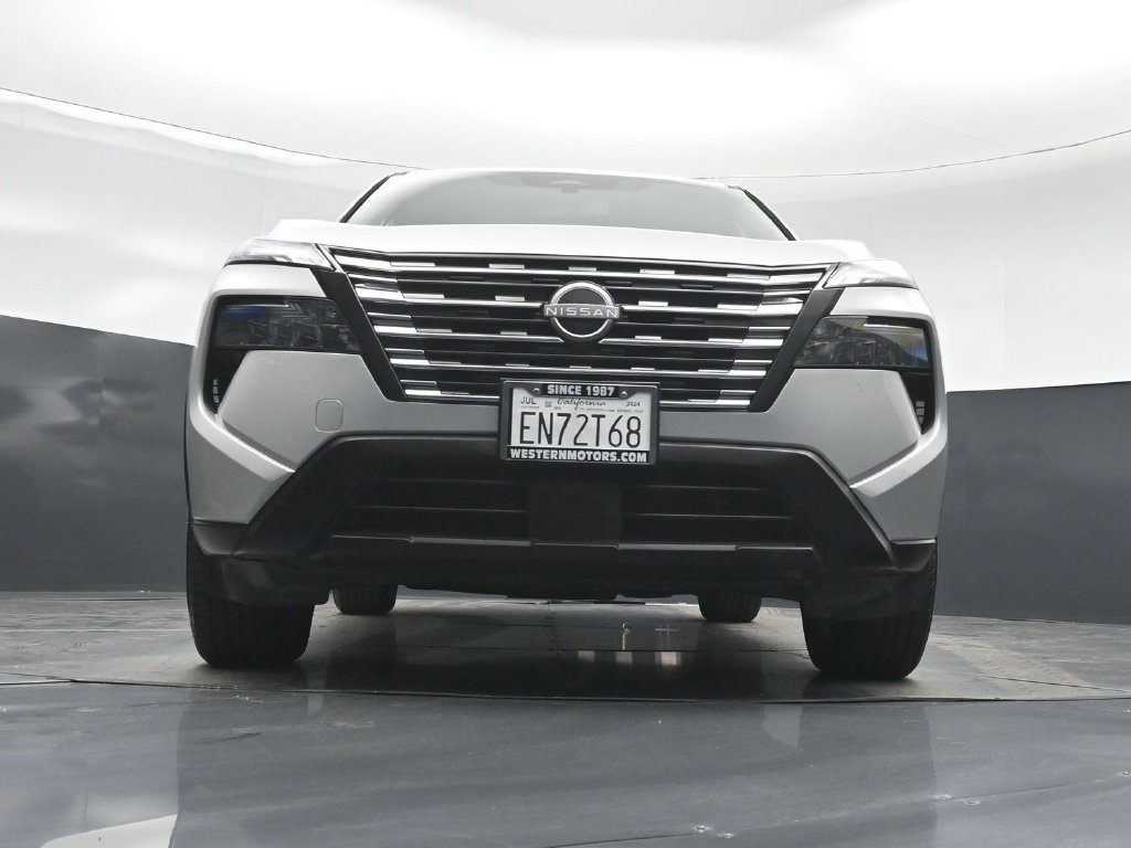 Used 2024 Nissan Rogue SV AWD/4WD image 44