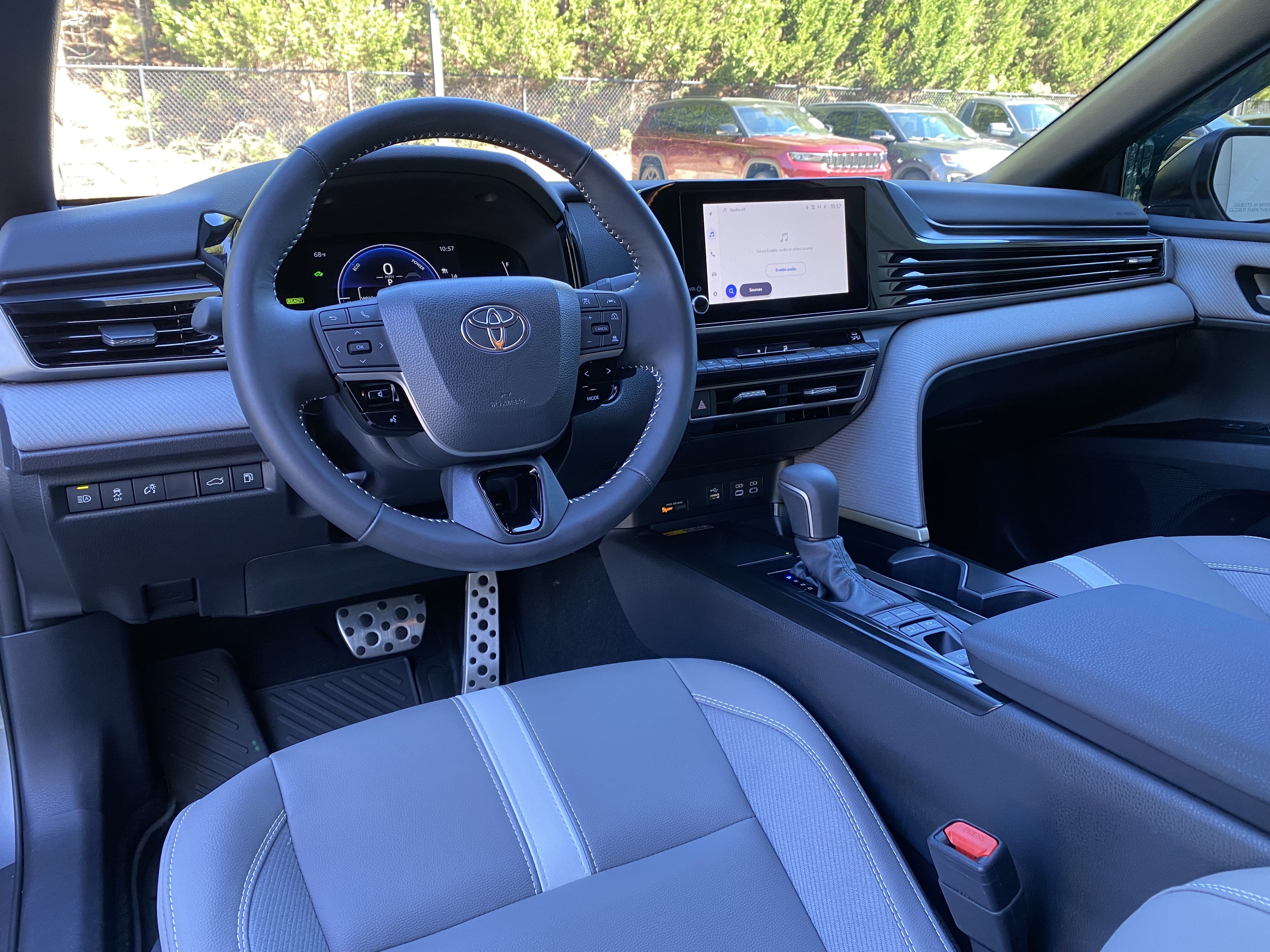 Used 2026 Toyota Camry SE FWD image 31