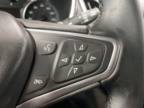 Used 2023 Chevrolet Equinox LT image 34