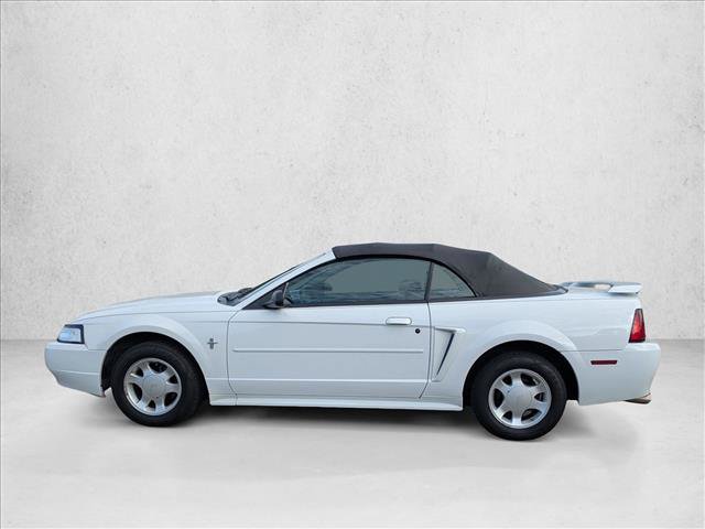 Used 2001 Ford Mustang Convertible RWD image 8